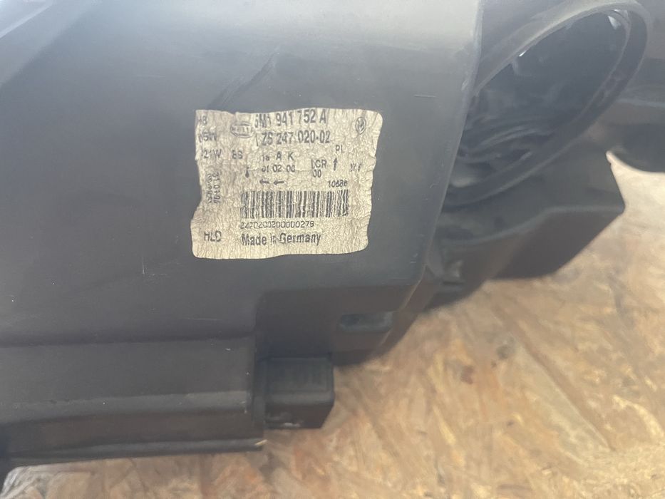 Десен фар за Голф 5+ ксенон