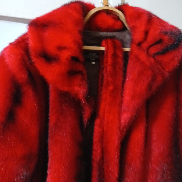 Полушубок женский   .