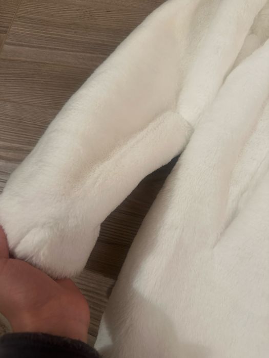 Дамско бяло палто