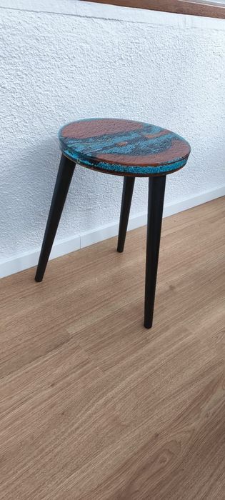 Masă decorativă unicat din rășină epoxidică – tematică pescuit