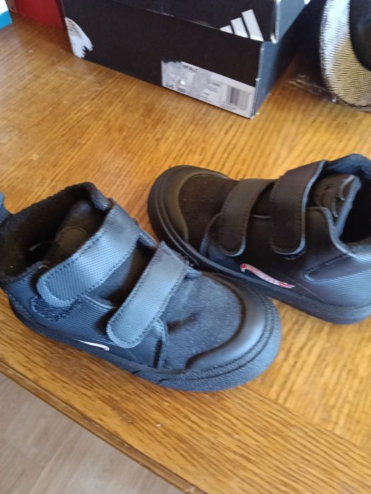 Adidași pentru copii cu scai mărimea 29