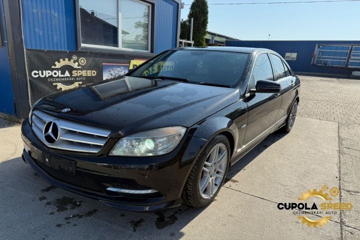 Usa / Portiera spate stanga culoare 197 Negru Obsidian Mercedes-Benz