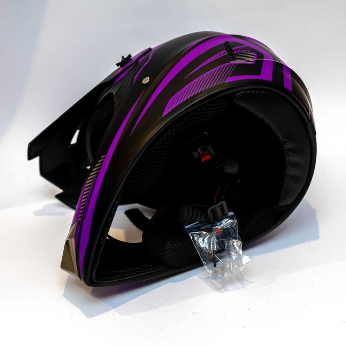 Каска подходяща за мотокрос , планински велосипед , ел. тротинетка