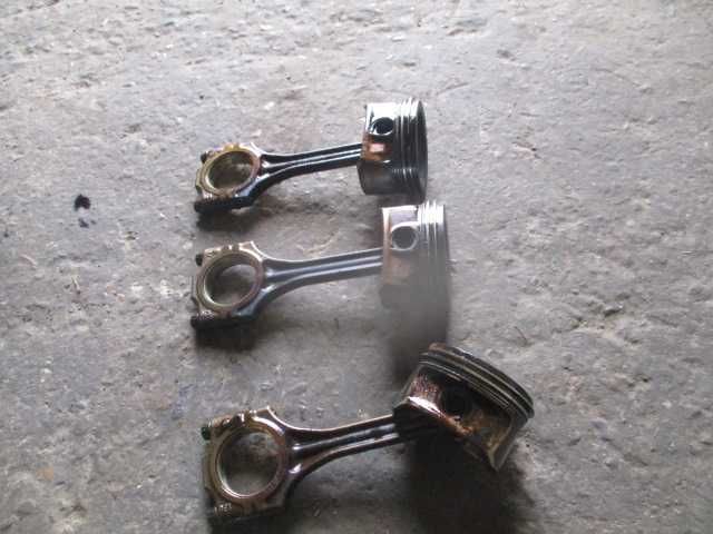 Piston pistoane biela Polo 9n Fabia A2 Seat motor 1,2 benzina an 2008