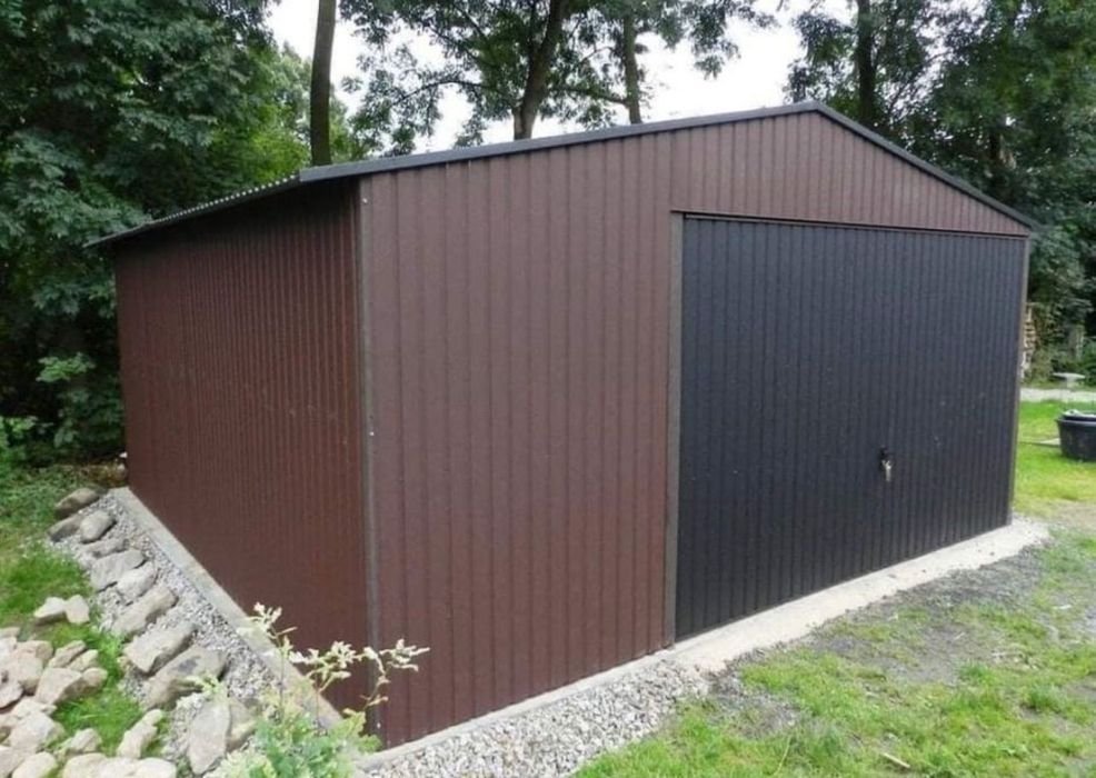 Vând garaje auto din panouri sandwich