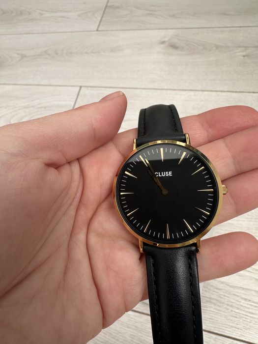 Ceas dama Cluse negru cu auriu