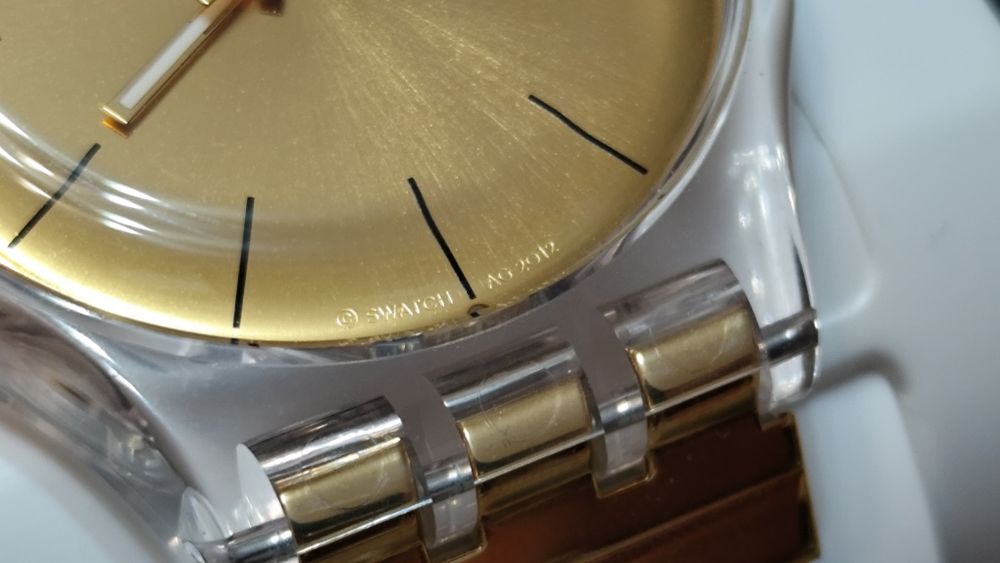 Swatch Golden Rebel / Ретро Часовник / Swiss Made
