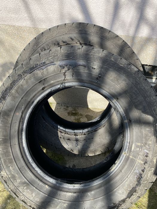 Гуми за джип 235/70 17ки