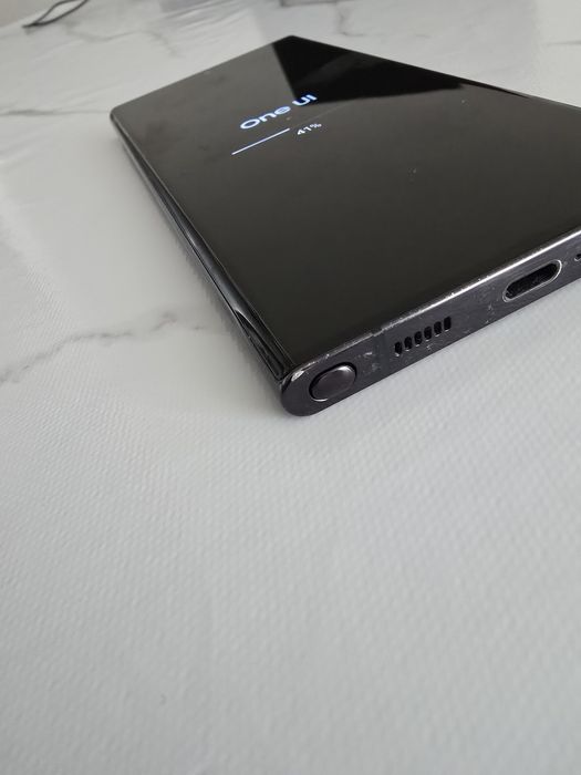 Продам Samsung S22 ultra, 256 Gb