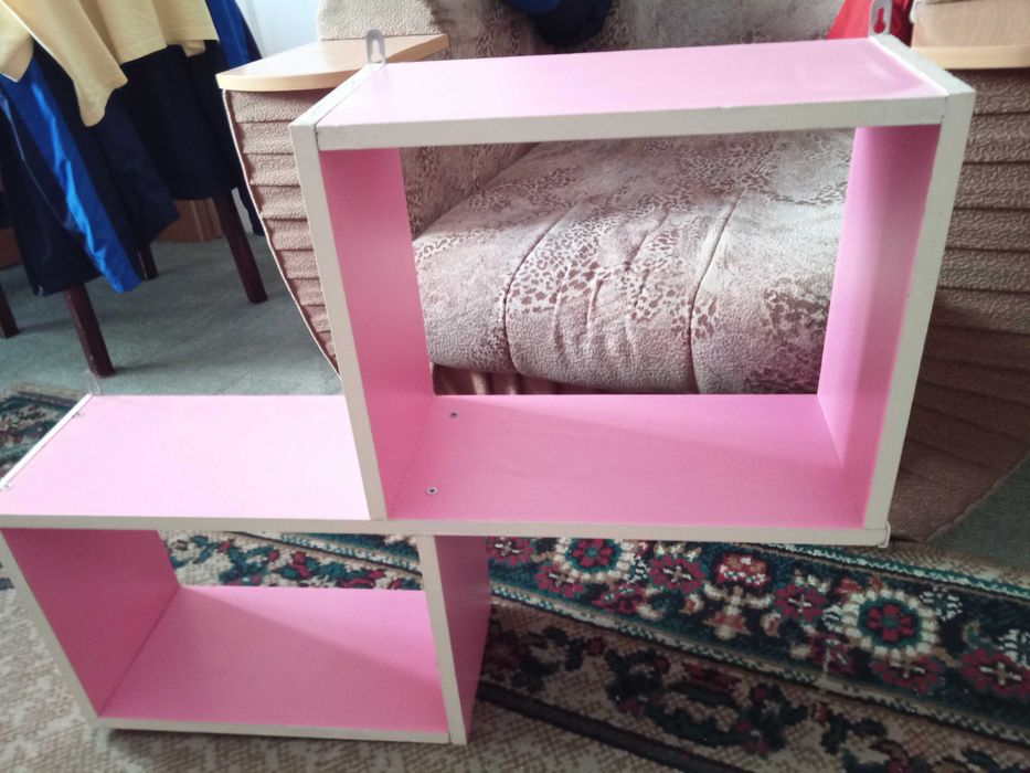 полка настенная розовая