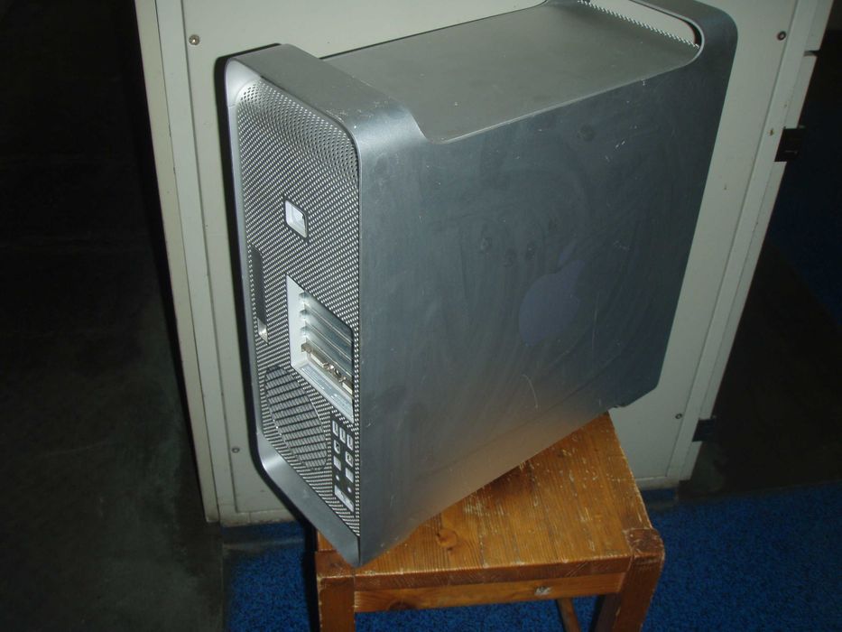 Apple MacPro 1.1 2 Intel Xeon 5130 HDD 250Gb RAM 3Gb ATI HD 3870 512Mb