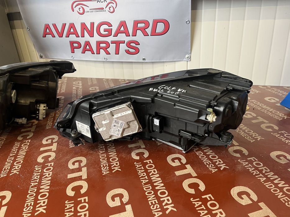 4 броя Фар VW Golf 7 Full LED