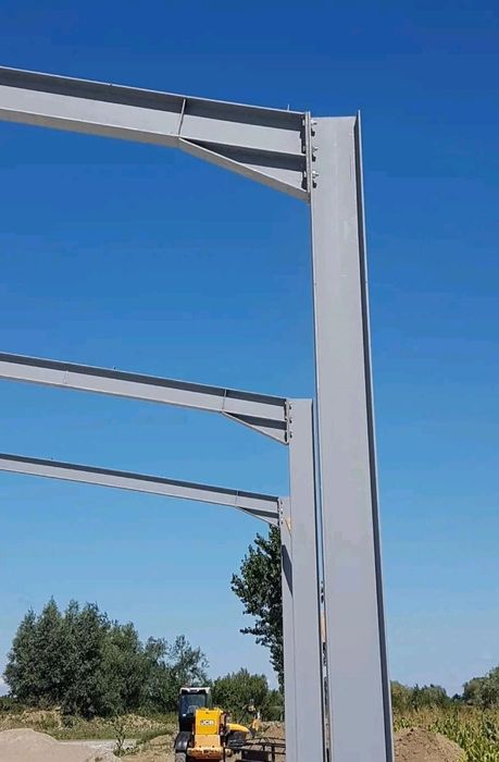 Confectionam structuri metalice in ateliere cu sudori profesionisti si