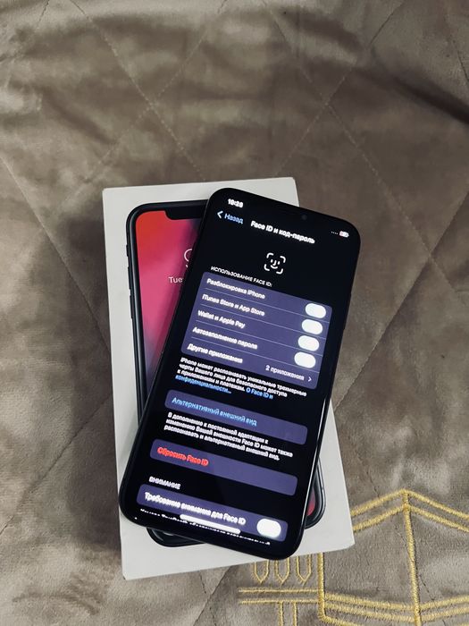 iPhone X в идеальном состоянии