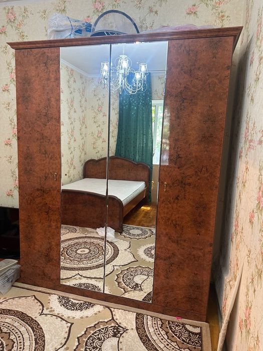 Спальный гарнитур