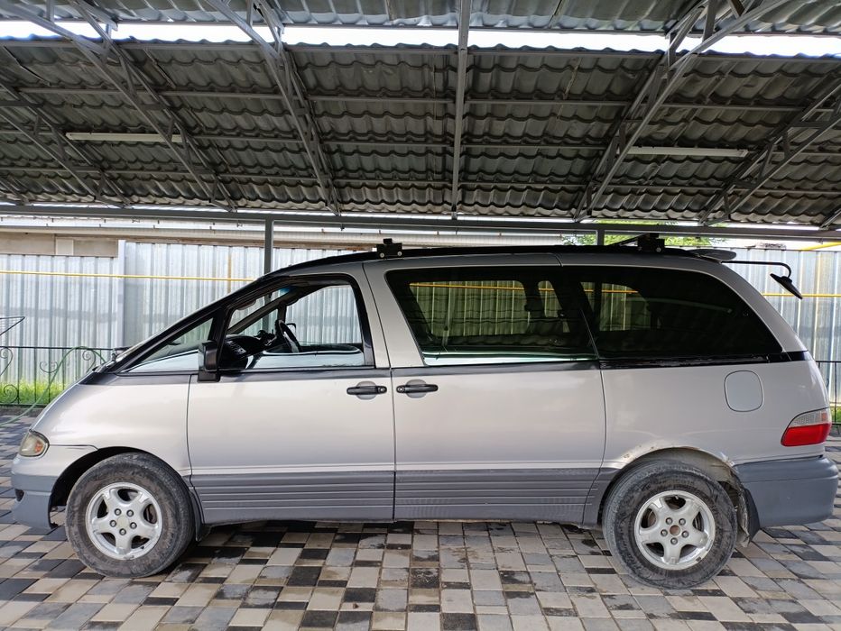 Toyota Estima emina