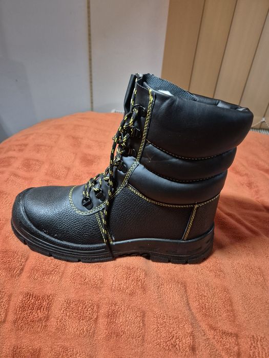 Ghete de lucru Reis Negru 43

Estimat livrare în:

Vezi optiuni de liv