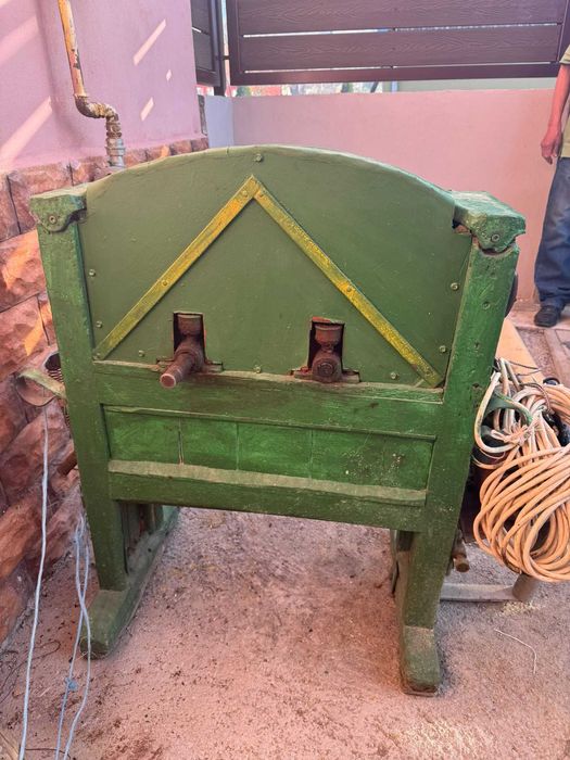 Masina de sfarnit porumb electrică