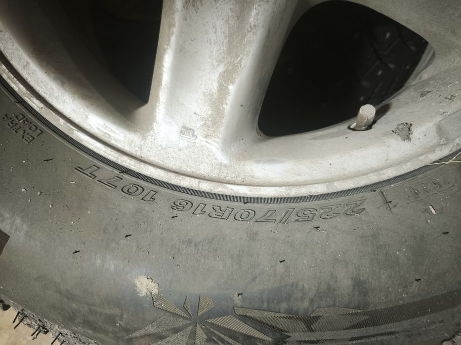 Продам резину с дисками r16 255/70