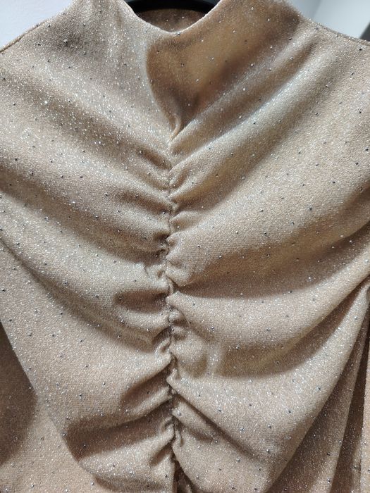 Нова! Дамска блуза с камъни в бежово