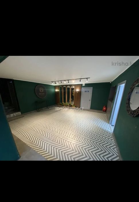 Действующий караоке бар