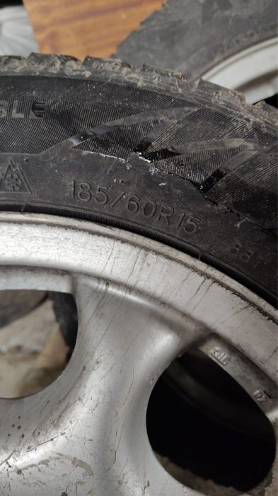 Продам шины 185/60R 15