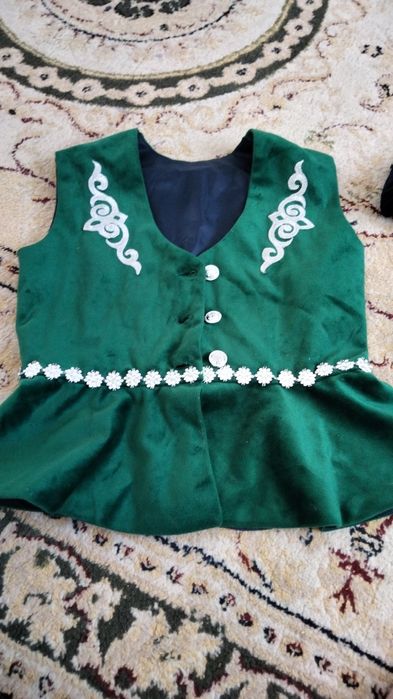 Кажекей девочку  7,8 лет. Цена 3 тыс  ручная работа