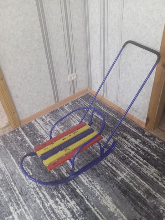 Продам санки ...