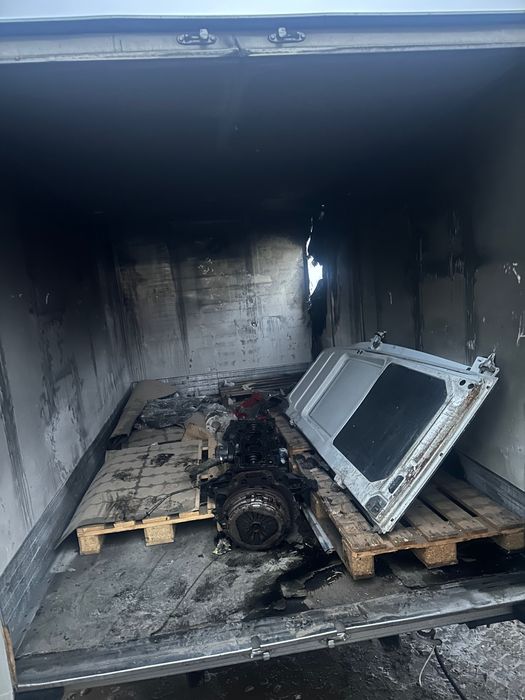 Хладилен фургон от ивеко за лек ремонт