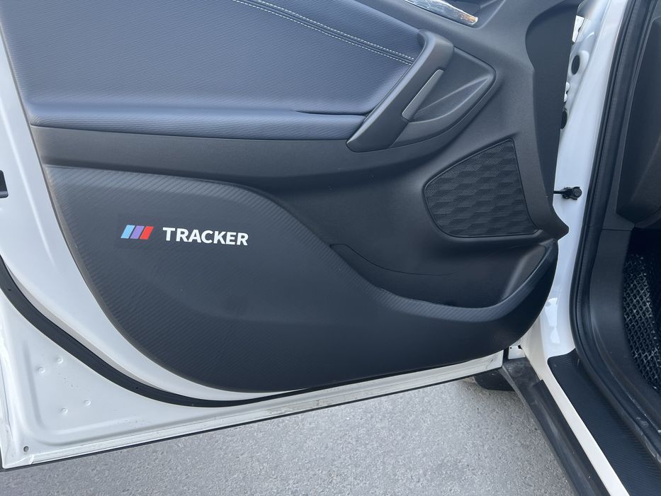 Tracker 2 avtomobiliga carbon