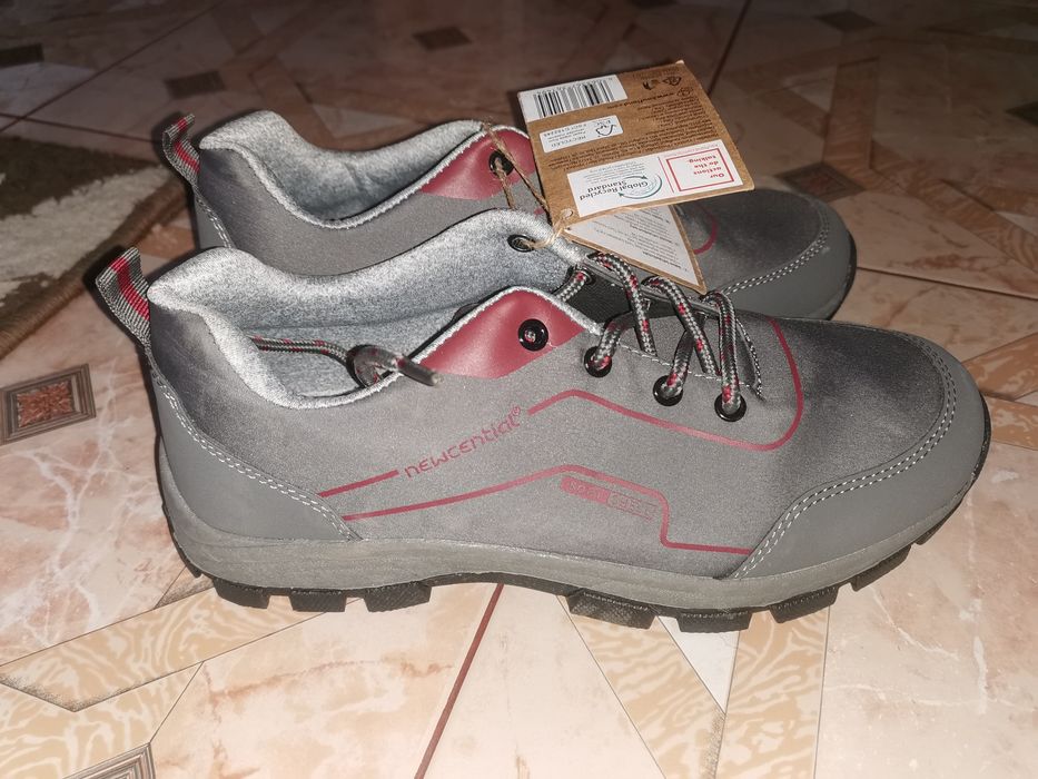 Нови дамски обувки