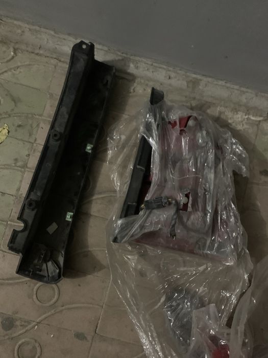 Задний стоп фонар и  молдинг киа спортейж 2