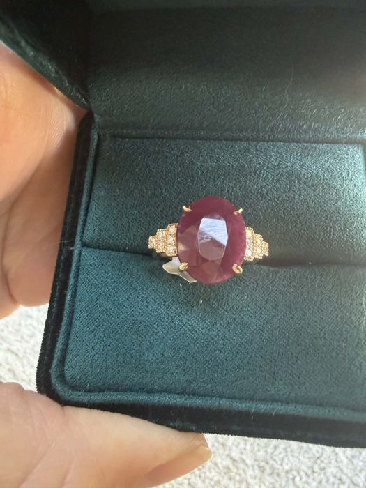 Inel aur galben 14k cu Rubin natural netratat 7,06 ct si diamante naturale certificat