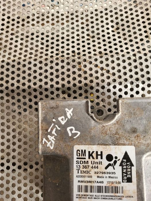 Calculator Modul ECU Airbag Opel Zafira B Astra H Cod 327963935 Dezmembrez Opel Zafira B 1.7 Cdti Euro 5 Motor A17DTR Cutie M32