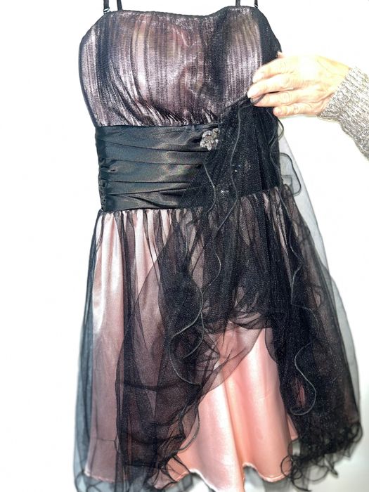 Къса бална рокля