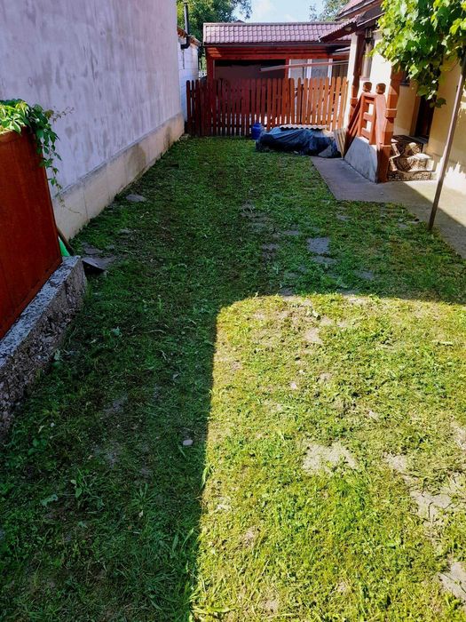 casa  in centrul satului CRACIUNESTI la 6 km de SIGHETU MARMATIEI