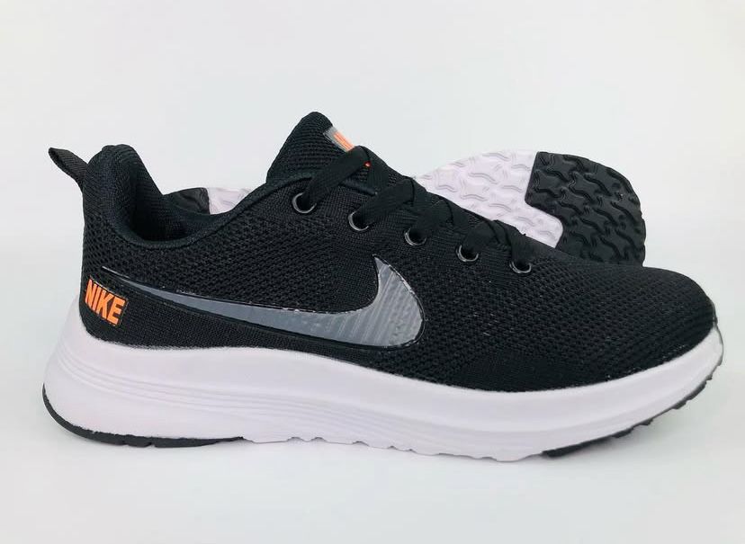 Кроссовки Nike