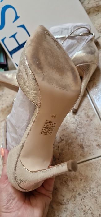 Дамски обувки Guess