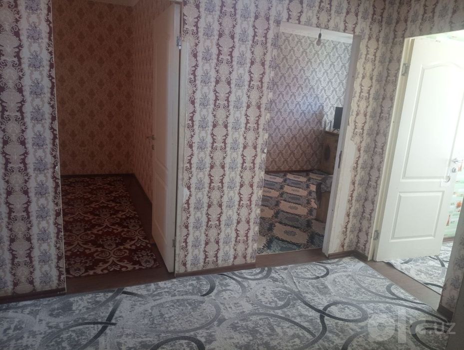 Navoiy eski shahar da 2 xonalik  kvartira ijaraga beriladi