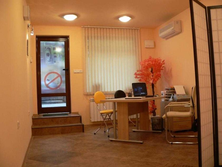 Дава се под наем Офис в Пловдив, Централна гара - 32 кв.м за 390 € - Снимка #1