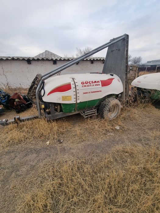 Продам опрыскователь садовый пиромида