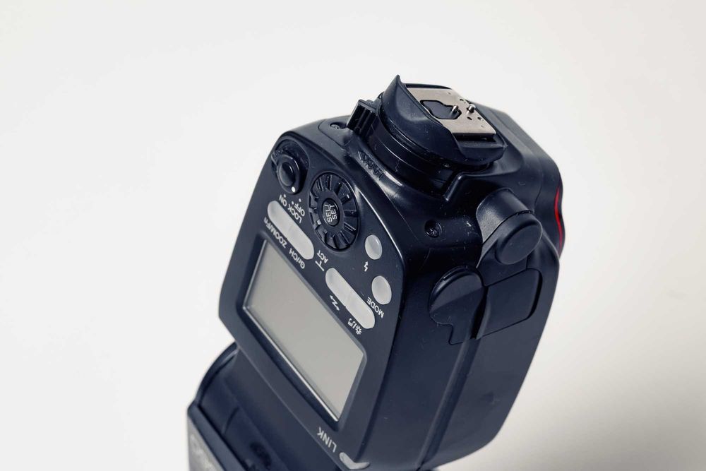 Вспышка Yongnuo Speedlite YN-660