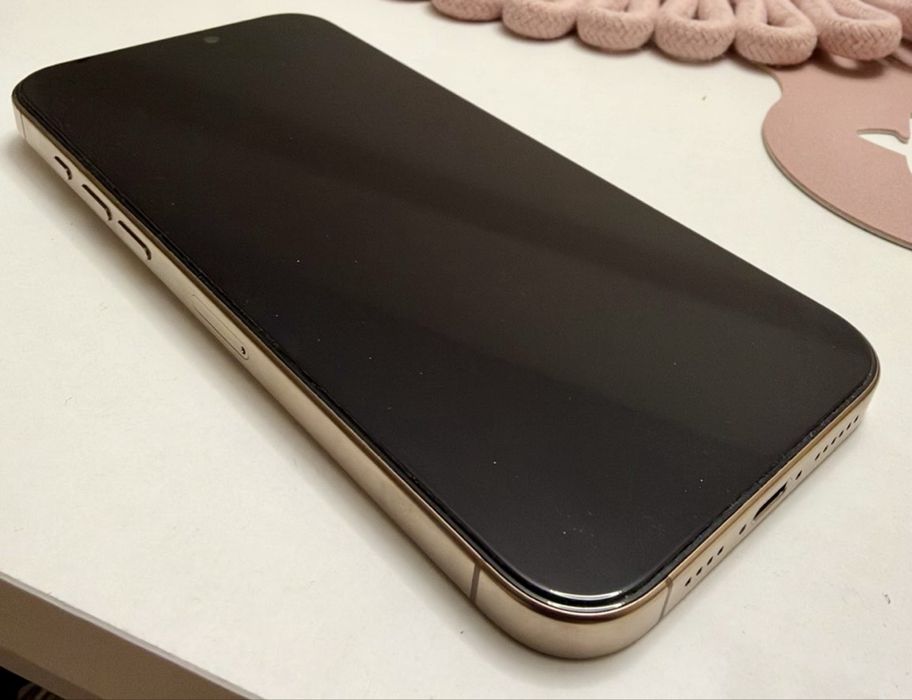 I Продавам Apple iPhone 16 Pro Max 256GB в цвят Desert Titanium (пясъчен титан).