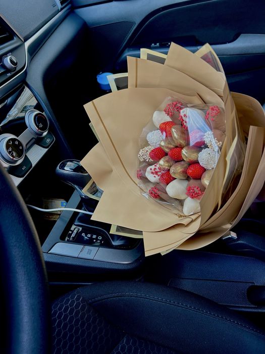 Букет из клубники в шоколаде