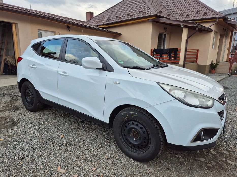 HYUNDAI ix35 2011 — imagine 3