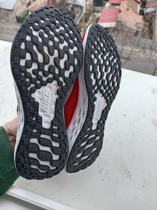 Adidas Nike REVOLUTION 6 marimea.43, (27.5 cm) made in Vietnam.