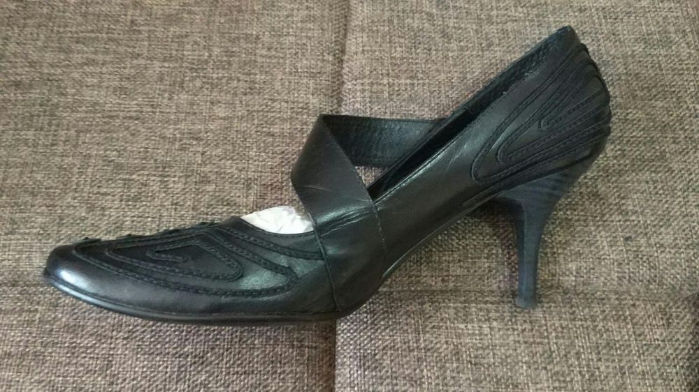 Итальянские кожаные туфли Sasha Fabiani. Размер 38. Почти новые.