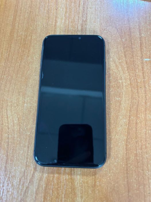 продам iPhone 11