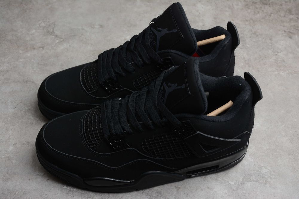 Air Jordan 4 Retro “Black Cat”