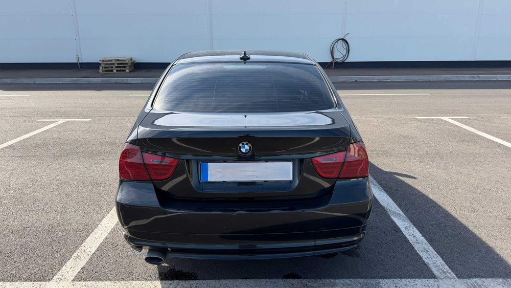 BMW E90 320d LCI 2010